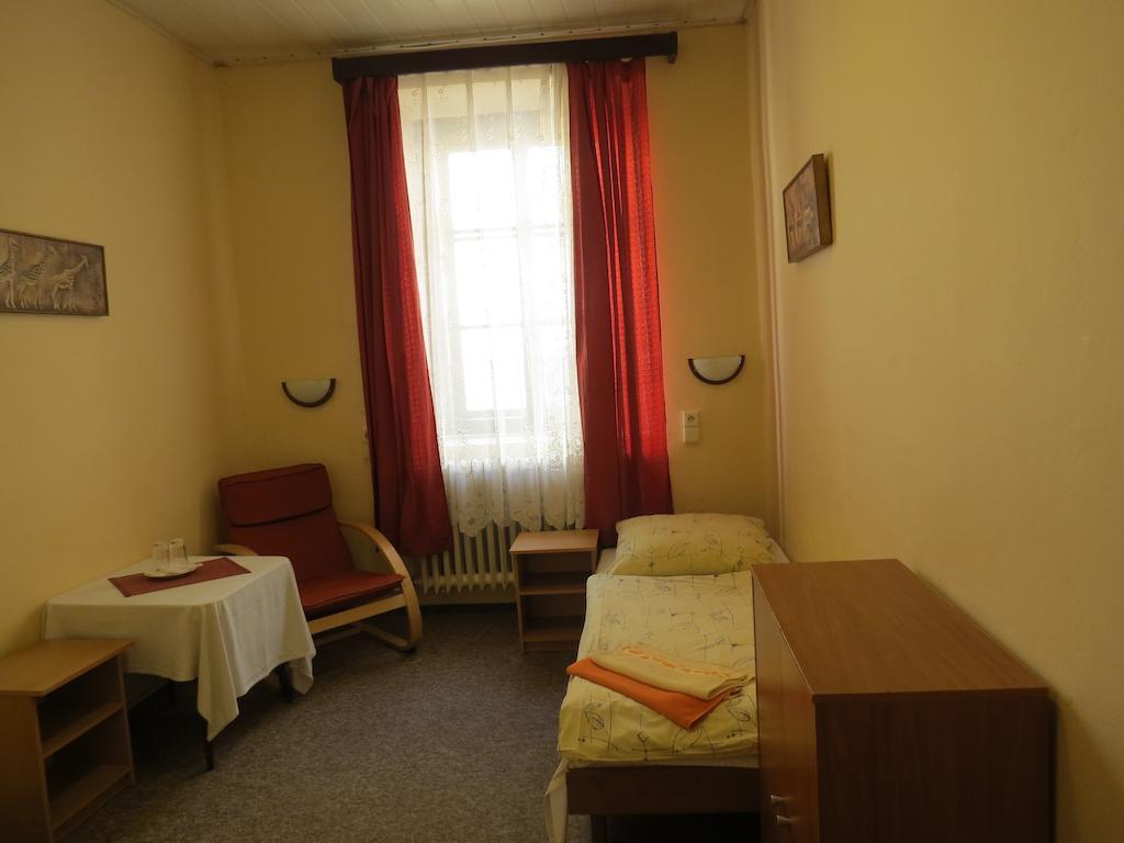 Hotel Cesky Dvur Beroun  Pokój zdjęcie