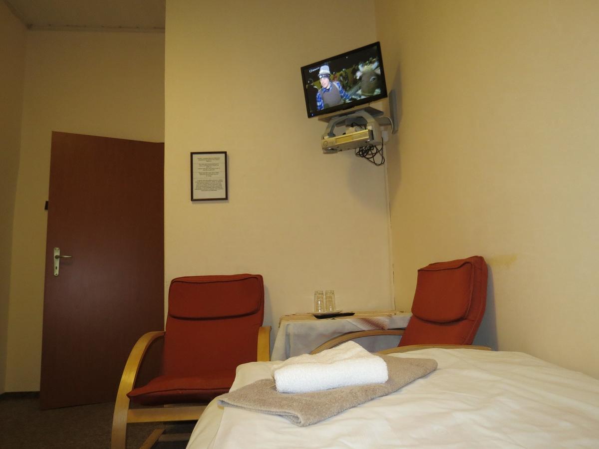 Hotel Cesky Dvur Beroun  Zewnętrze zdjęcie